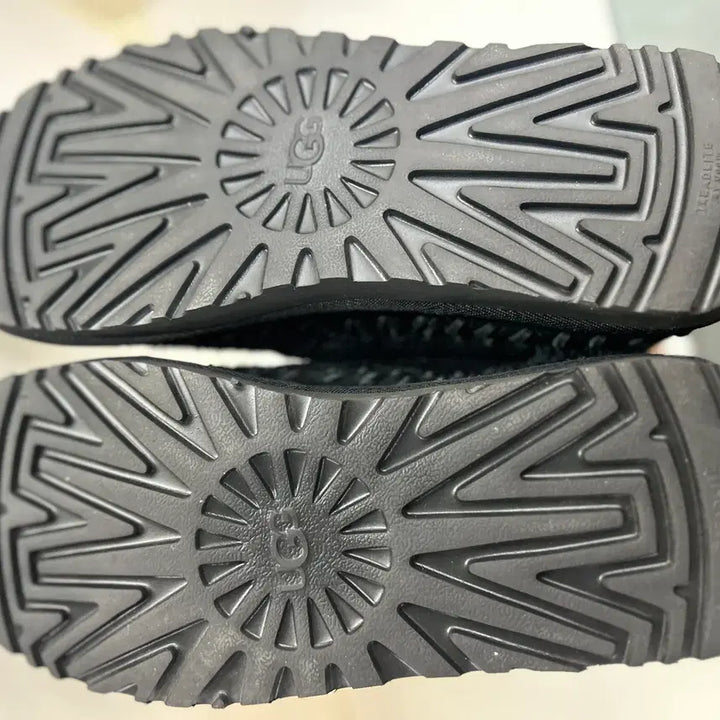 [BUNJANG] Children of the Disco Dance UGG Embroidered Boots / 칠드런오브더 디스코댄스 X UGG 자수 부츠 10