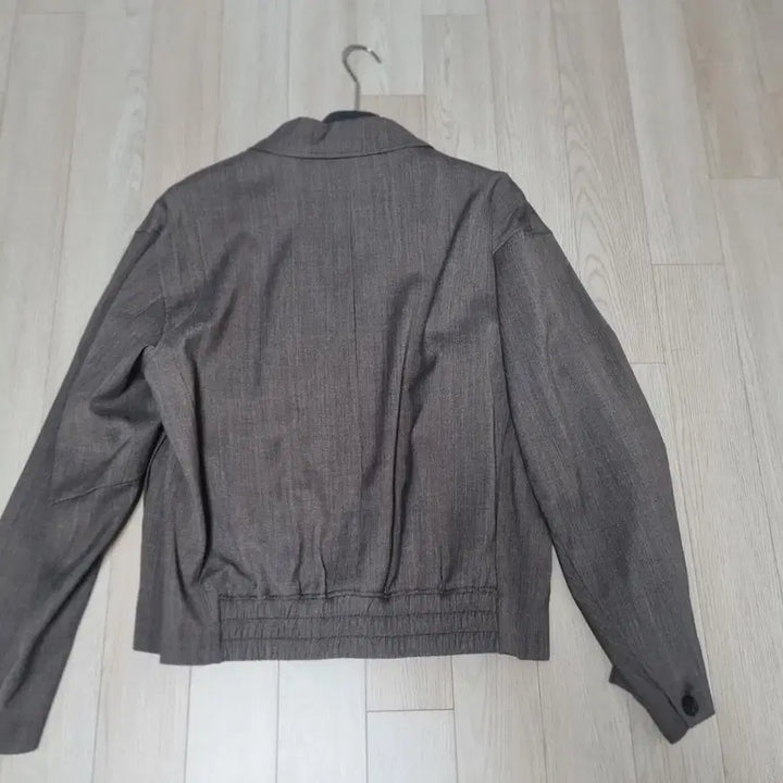 [BUNJANG] Cour Plissé Wool Jacket Melange Brown / 쿠어 랩 플리츠 울 자켓 미니멀 블루종 간절기 점퍼 멜란지브라운