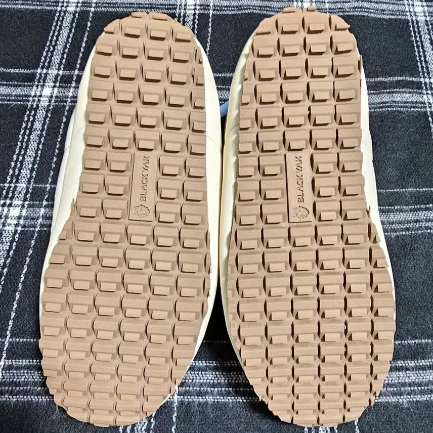 [BUNJANG] Black Yak Camper Boots 2 Fur-lined Boots / 블랙야크 캠퍼부츠2 내부에 퍼로 되어있는 부츠