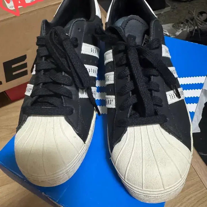 [BUNJANG] Human Made Superstar Sneakers / 휴먼메이드 슈퍼스타 265