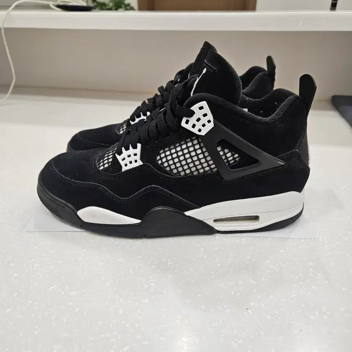 [BUNJANG] Jordan 4 White Thunder (Size 275) / 조던4  화이트썬더 275 사이즈 판매