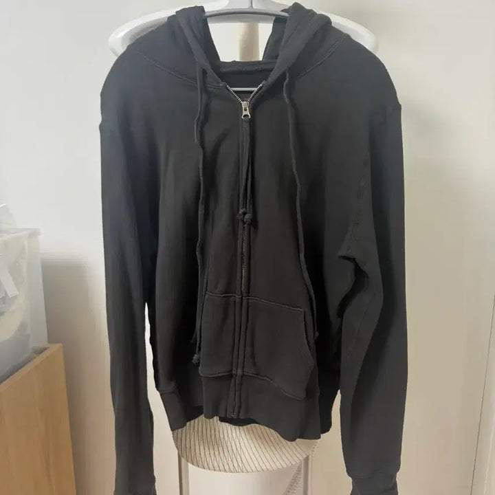 [BUNJANG] Niliryrotan Charcoal Hooded Zip-up / 닐리로탄 후드집업