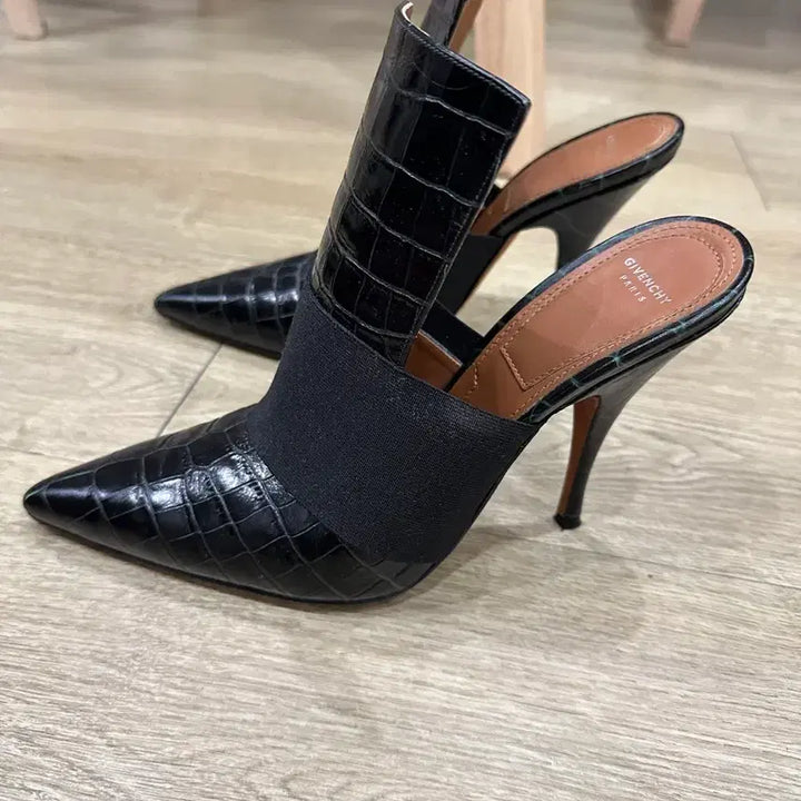 [BUNJANG] Givenchy Mule 38 / 지방시 구두 (뮬) 38