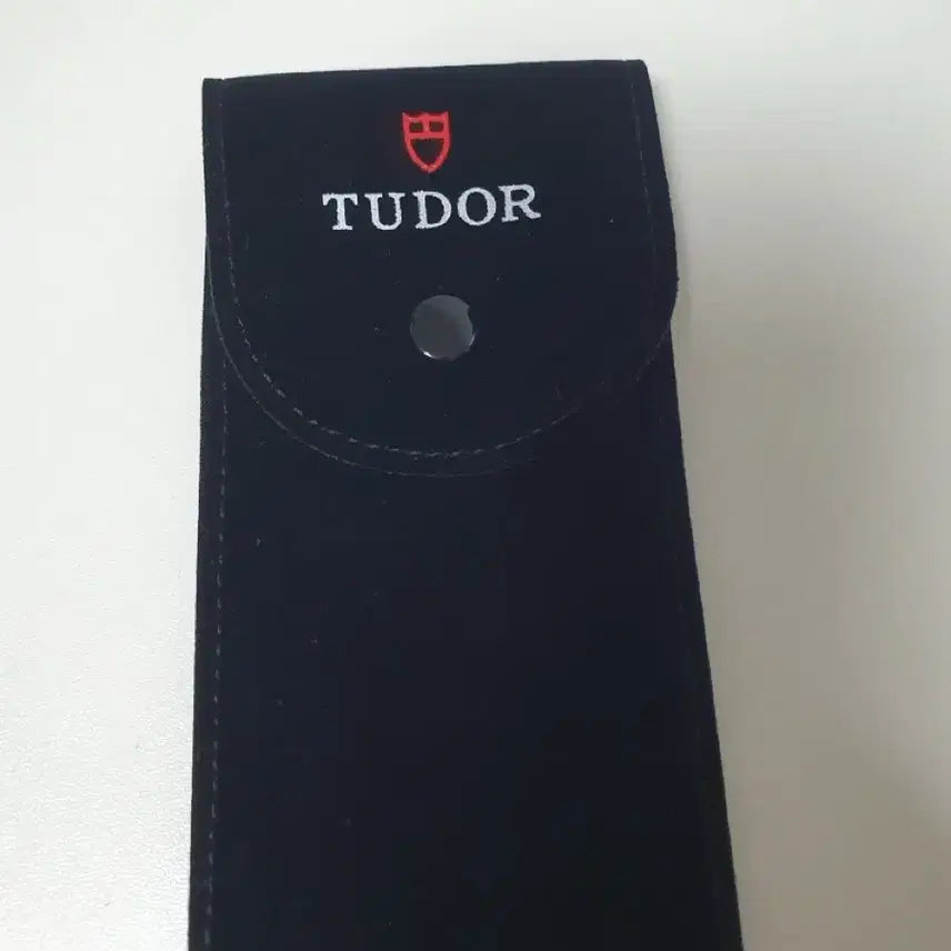 [BUNJANG] Tudor Pouch / 튜더 파우치 정품