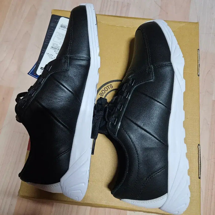 [BUNJANG] K2 Sneakers Black 250 / (새제품) K2 운동화 블랙 250 (천연가죽+폴리에스터)
