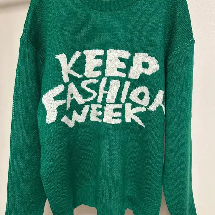 [BUNJANG] Unisex Lettering Knit / 초록 레터링 니트(남녀공용)