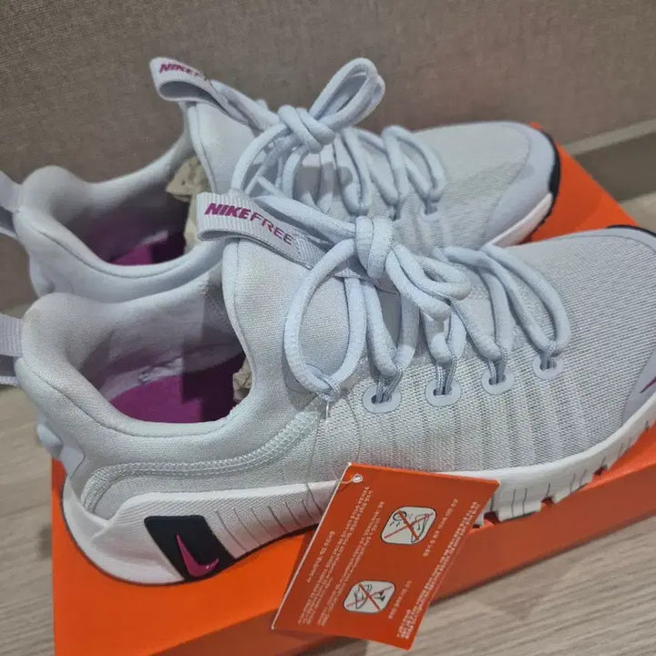 [BUNJANG] Nike Free Metcon 6 Women's Sneakers (230) / 나이키 여성 운동화 프리 메트콘 6 (230)