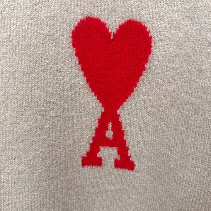 [BUNJANG] Ami Virgin Wool Big Heart Knit Beige L / 아미 버진울 빅하트 니트 베이지 L