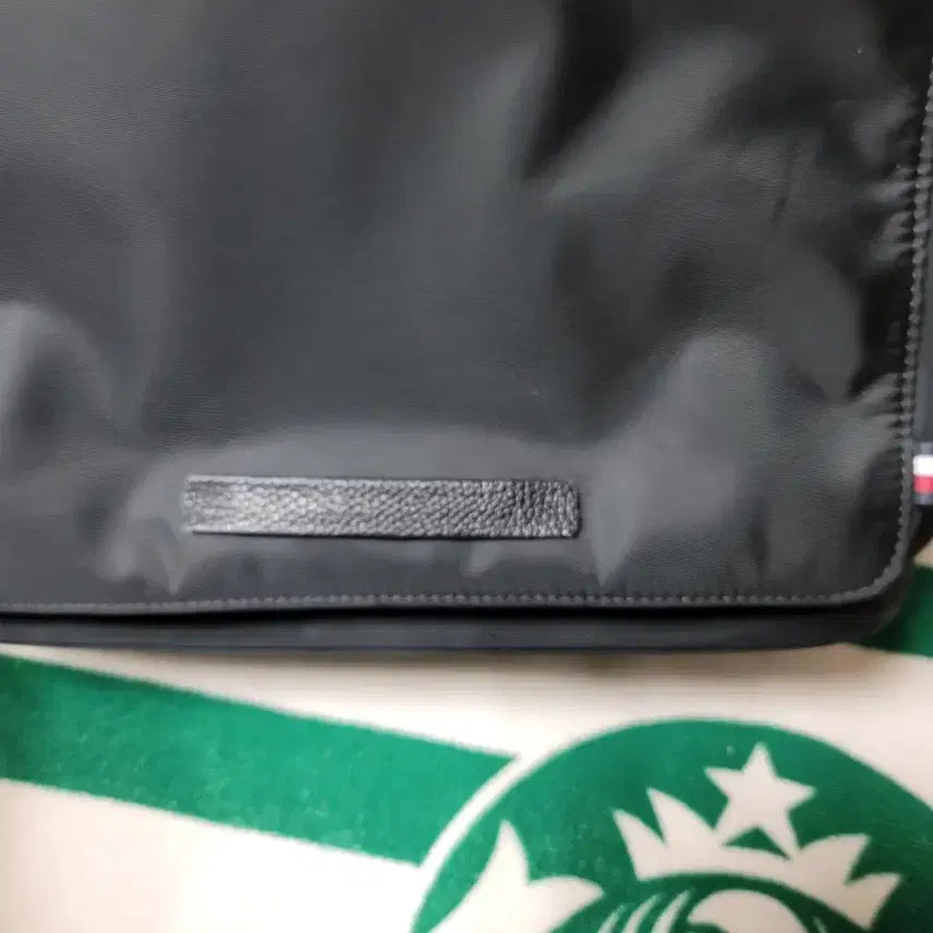 [BUNJANG] Tommy Hilfiger Nylon Backpack / 토미 힐피거 블랙 나일론 백팩