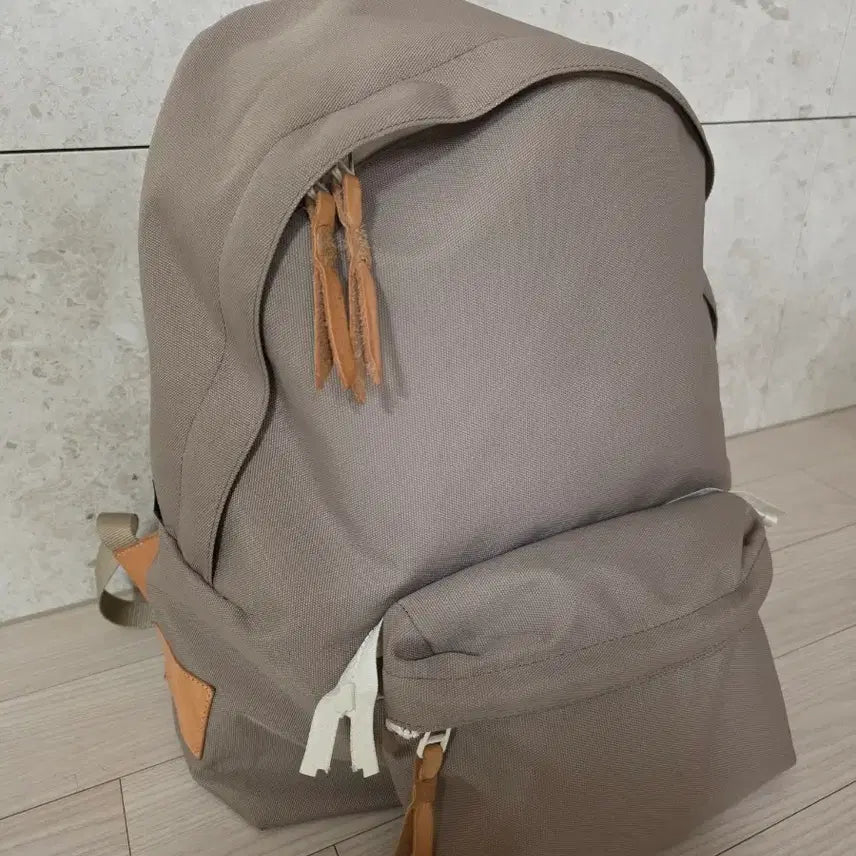 [BUNJANG] Hender Scheme Two-Way Backpack Beige Backpack / 핸더스킴 투웨이 백팩 베이지 헨더스킴 백팩