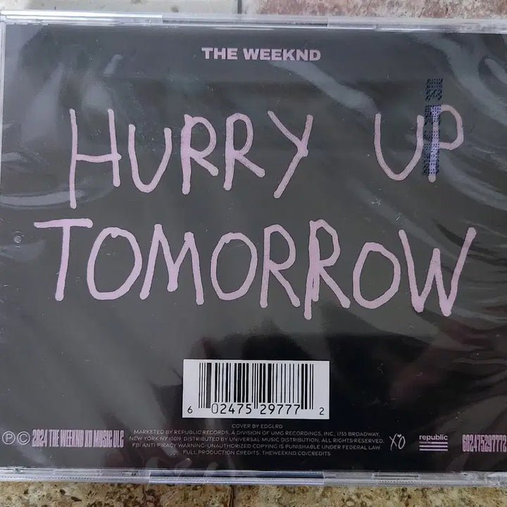 [BUNJANG] The Weeknd Hurry Up Tomorrow Signed Album (Sealed) / The Weeknd - Hurry Up Tomorrow (싸인반 미개봉)