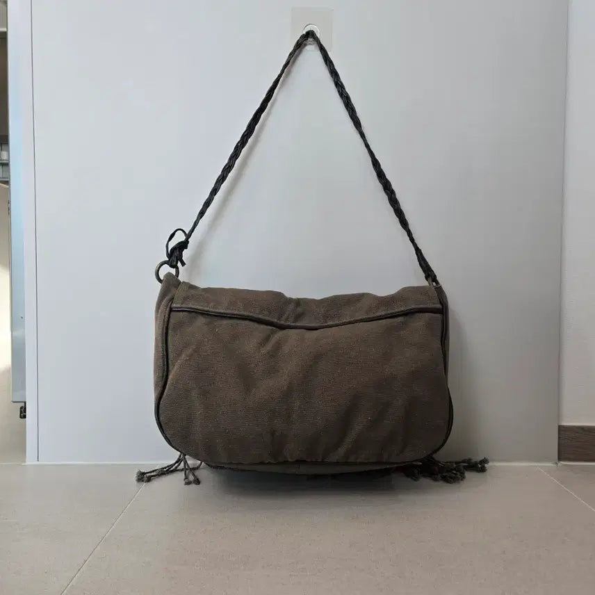 [BUNJANG] Maje Vintage Brown Tassel Shoulder Bag / 주말특가!!  마쥬 빈티지 브라운 태슬 넉넉한 숄더백