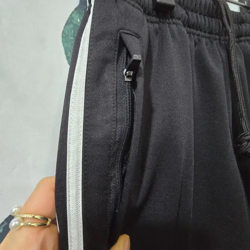 [BUNJANG] Adidas Training Pants (Black) - S / 아디다스 adidas 블랙 트레이닝 팬츠 S (밑단지퍼)
