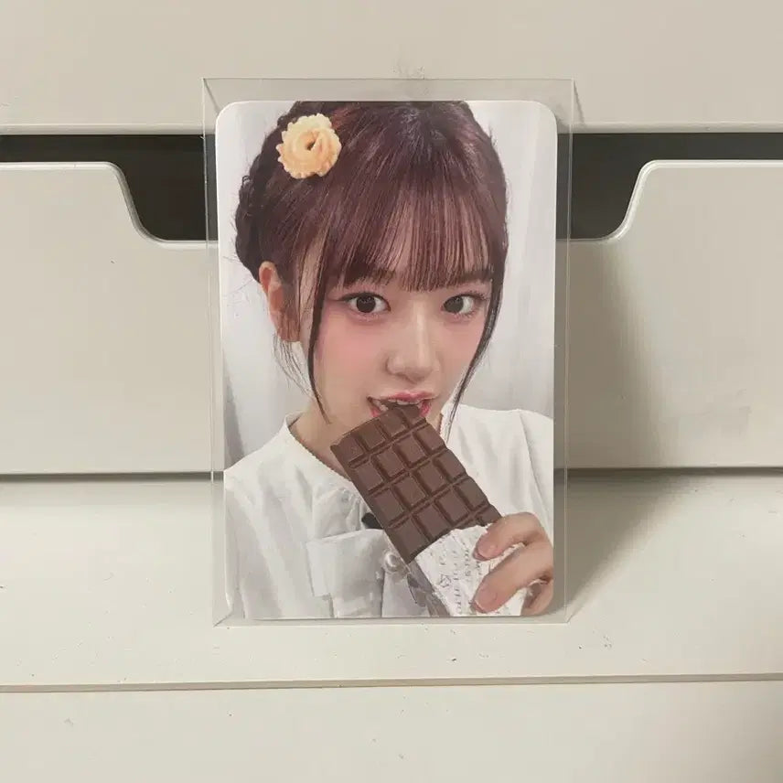 아이브 안유진 엠파시 에티튜드 럭키드로우 포토카드