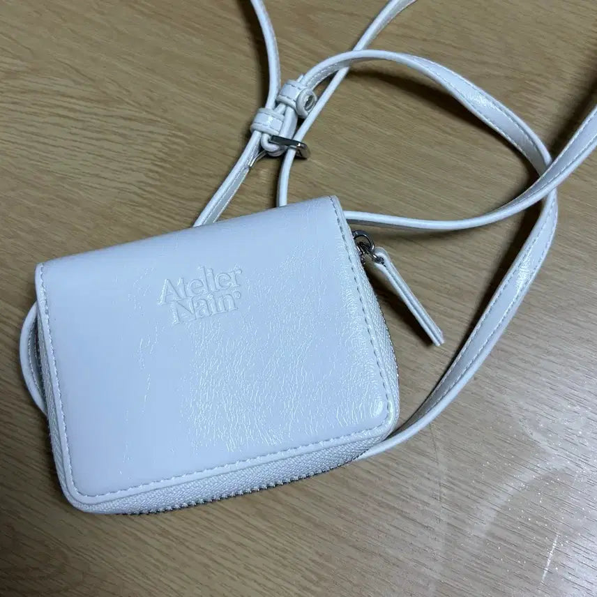 [SOLD OUT] 새상품) 아뜰리에 나인 화이트 미니 크로스백