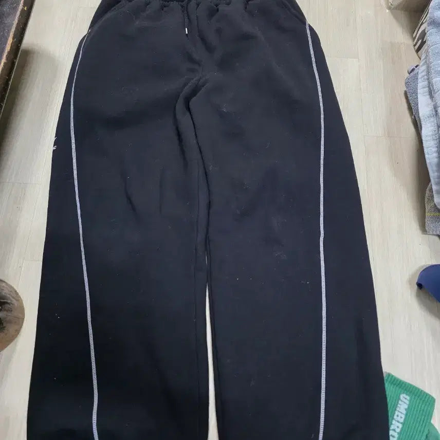 [BUNJANG] Krumpp Black Jogger Training Pants / 크럼프 블랙 조거 트레이닝 바지