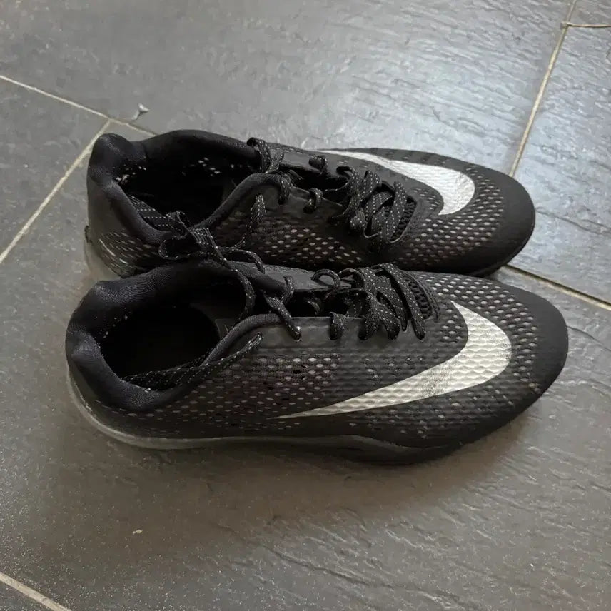 [BUNJANG] Nike Hyperlive Sneakers (Size 265-270) / NIKE 나이키 하이퍼라이브 운동화 265~270