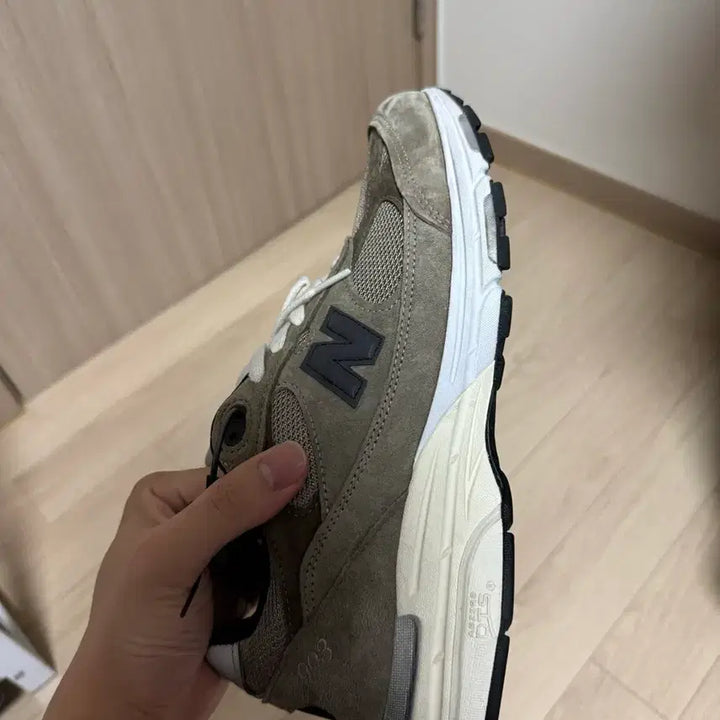[BUNJANG] New Balance JOUND 993 Sneakers / 뉴발란스 자운드 993 280