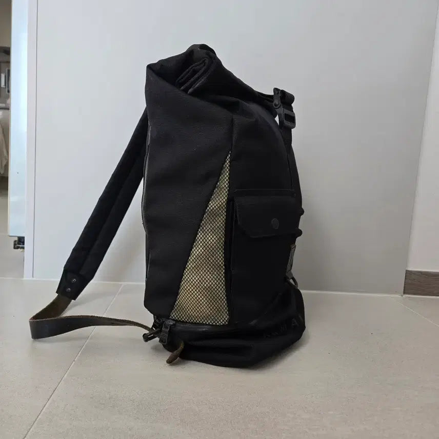 [BUNJANG] Armani Exchange Roll Top Backpack Black / 주말특가!!  아르마니 익스체인지 롤탑 백팩 블랙