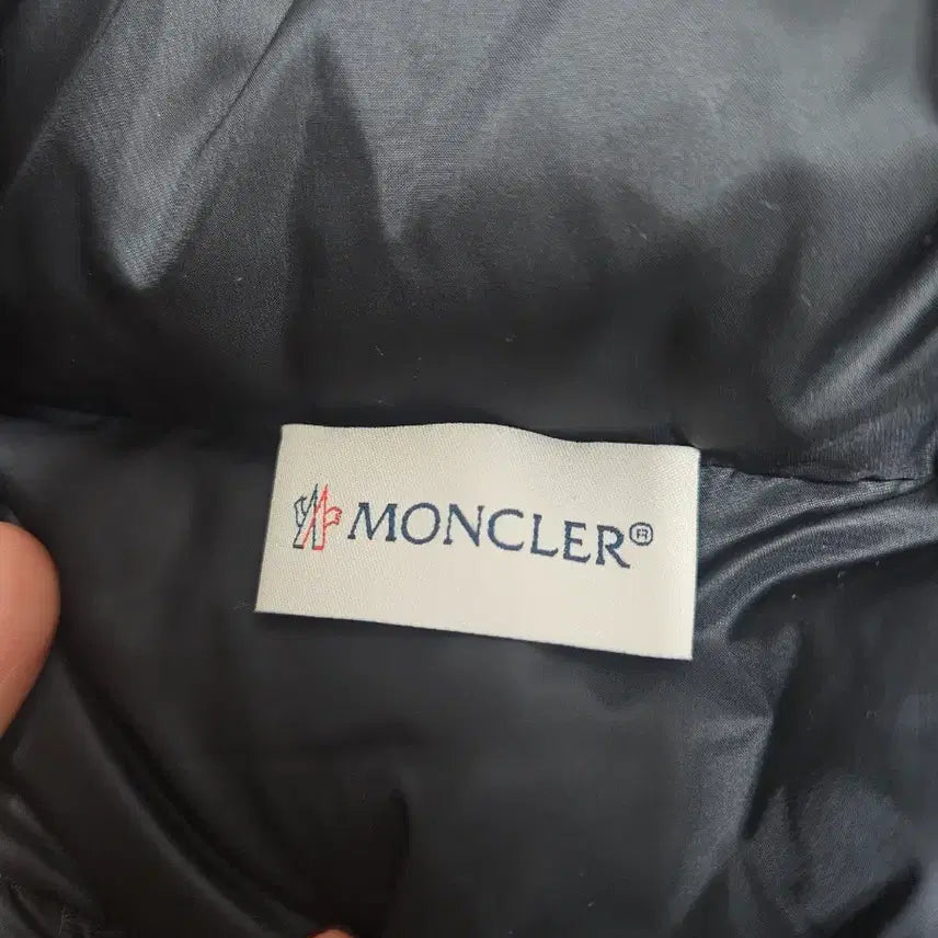 [BUNJANG] Moncler Knit Padded Jacket (Size M) / 몽클레어 니트패딩 M