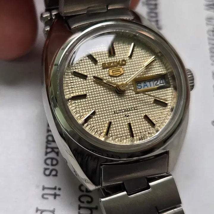 [BUNJANG] Seiko Turtle Gold Waffle Dial Automatic Women's Bracelet Watch / 빈티지 세이코 터틀형 골드 와플판 오토매틱 여성용 브레이슬릿 ver.