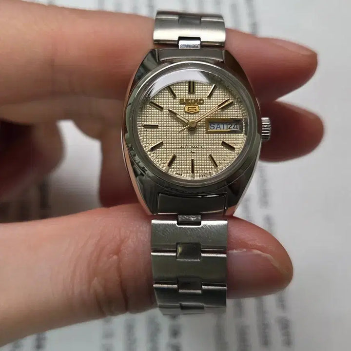 [BUNJANG] Seiko Turtle Gold Waffle Dial Automatic Women's Bracelet Watch / 빈티지 세이코 터틀형 골드 와플판 오토매틱 여성용 브레이슬릿 ver.