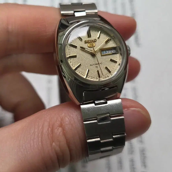 [BUNJANG] Seiko Turtle Gold Waffle Dial Automatic Women's Bracelet Watch / 빈티지 세이코 터틀형 골드 와플판 오토매틱 여성용 브레이슬릿 ver.