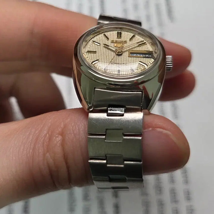 [BUNJANG] Seiko Turtle Gold Waffle Dial Automatic Women's Bracelet Watch / 빈티지 세이코 터틀형 골드 와플판 오토매틱 여성용 브레이슬릿 ver.