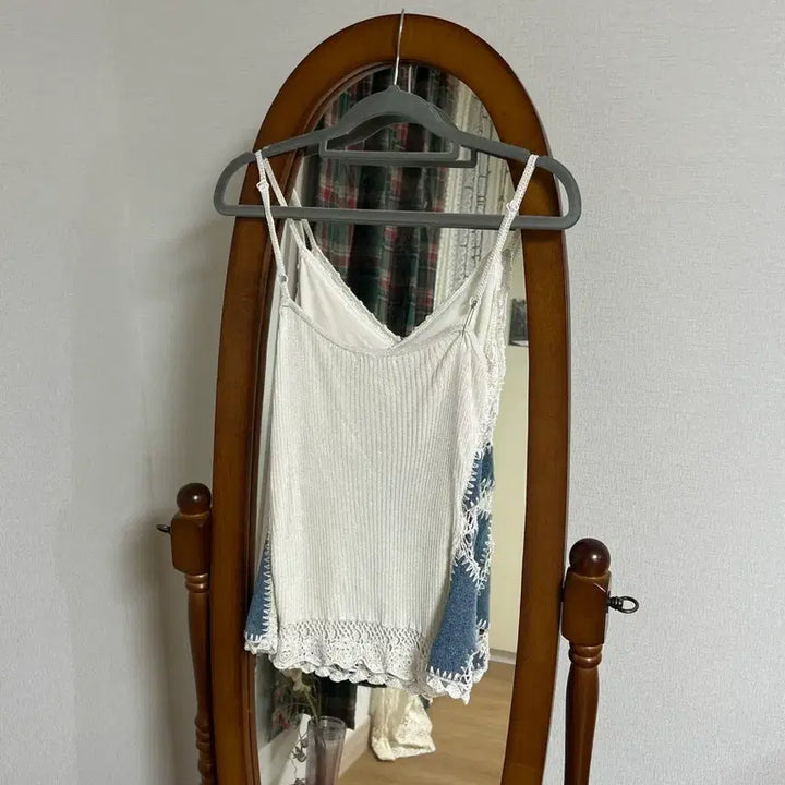 [BUNJANG] Vintage Denim Crochet Sleeveless Top / 빈티지 데님 크로셰 슬리브리스