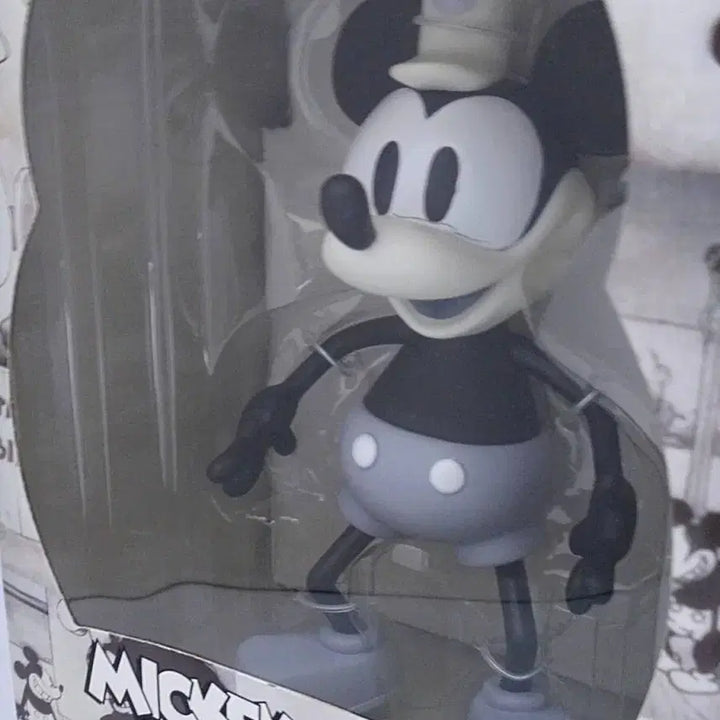 [BUNJANG] Disney Mickey Mouse Steamboat Willie Figure Ver. 2 / 디즈니 미키마우스 증기선 윌리 피규어 ver.2