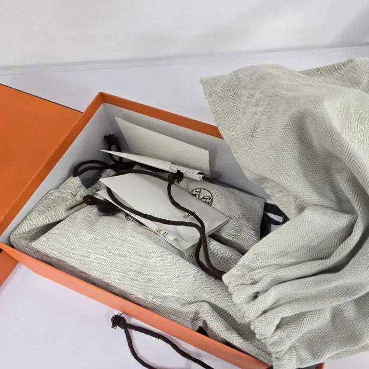 [BUNJANG] Hermes Deep Sneakers with H Logo (Size 36.5) / 에르메스 스니커즈 H로고 딥 36.5 사이즈