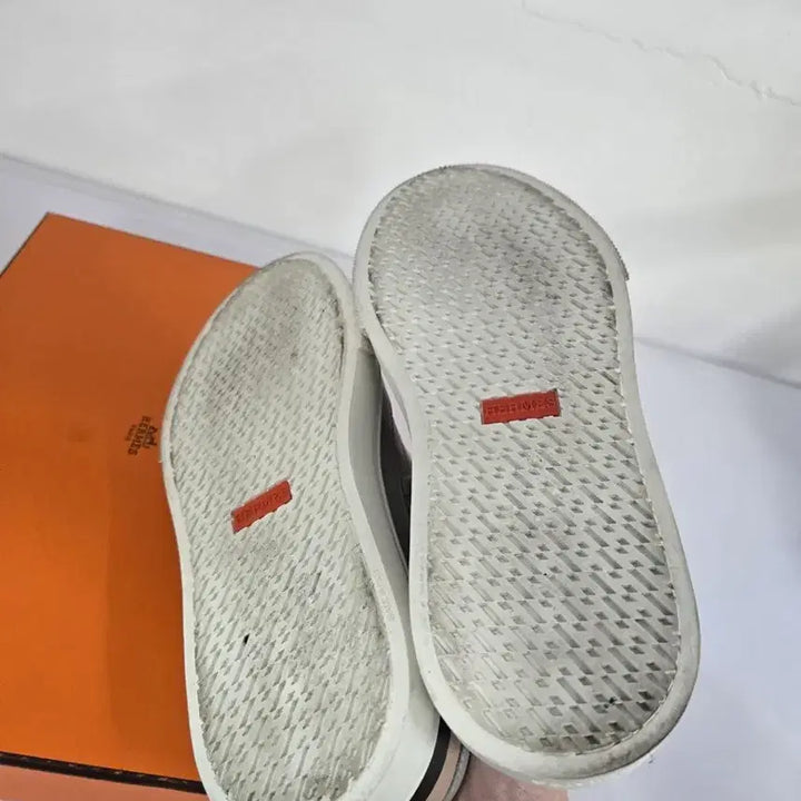 [BUNJANG] Hermes Deep Sneakers with H Logo (Size 36.5) / 에르메스 스니커즈 H로고 딥 36.5 사이즈