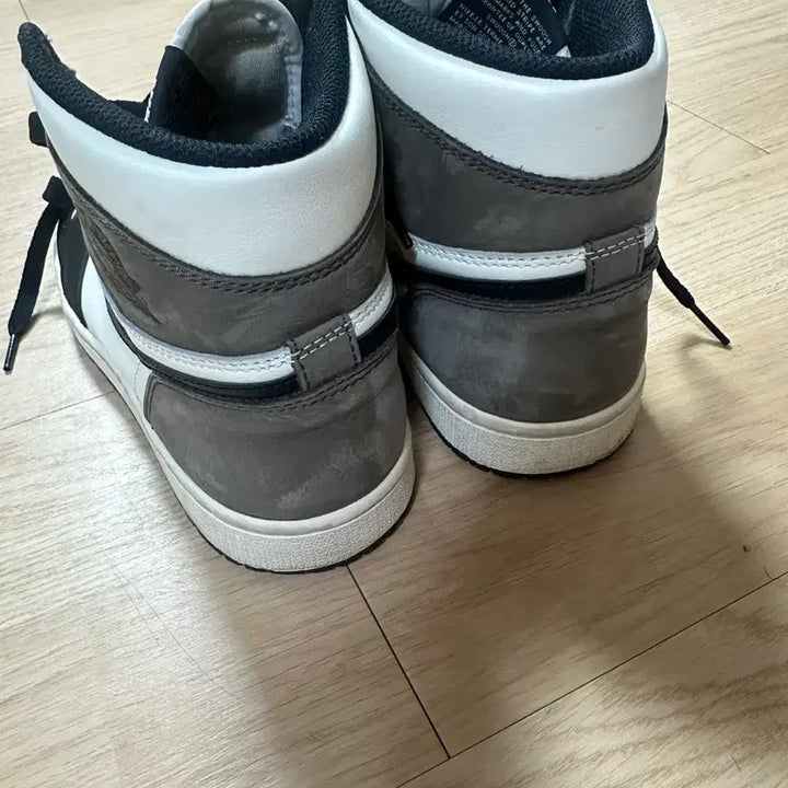 [SOLD OUT] 나이키 에어조던1 하이 다크모카 255