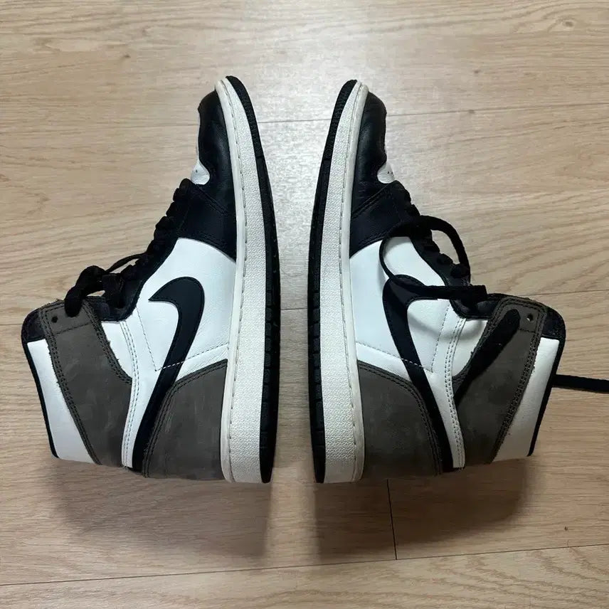 [SOLD OUT] 나이키 에어조던1 하이 다크모카 255