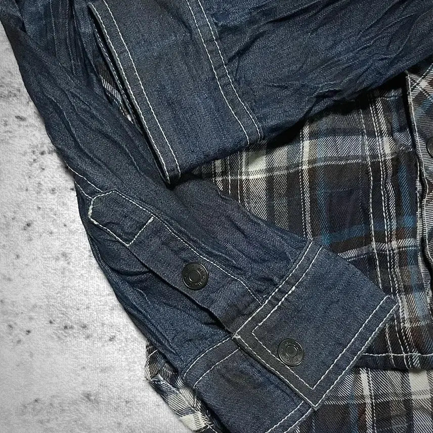 [BUNJANG] 00s Wrinkled Denim Shirt / (in the attic) 00s wrinkled denim shirt