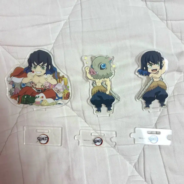 [BUNJANG] Inosuke Christmas Acrylic Keychain Demon Slayer / 일괄 !! 이노스케 크리스마스 아크릴 연결 아크릴 귀칼 귀멸의 칼날