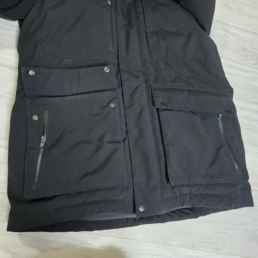 [BUNJANG] Discovery Expedition Padded Jacket (Size 95) / 디스커버리 익스페디션 패딩(95)