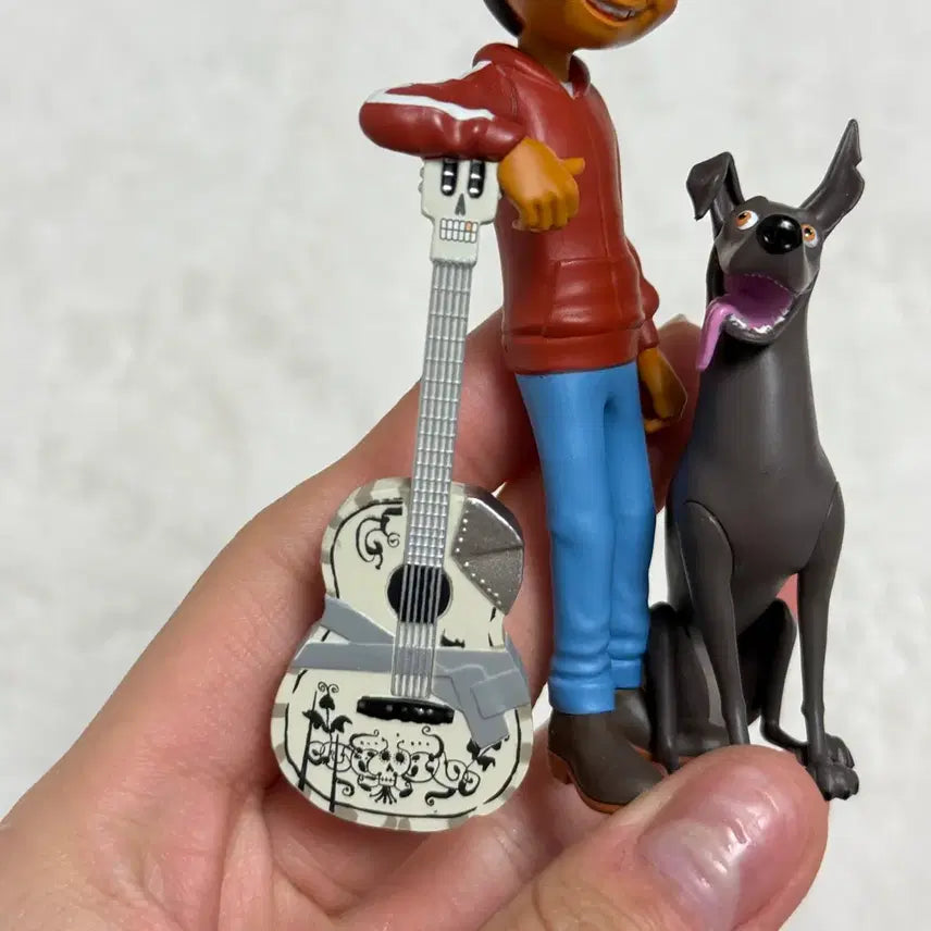 [BUNJANG] Disney Coco Miguel Ornament Figure / 홀마크 디즈니 코코 미구엘 오너먼트 피규어