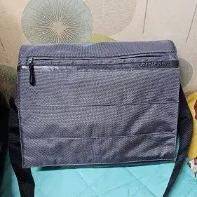 [BUNJANG] Calvin Klein Messenger Bag / 캘빈클라인 진 메신저가방