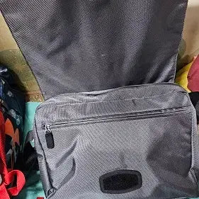 [BUNJANG] Calvin Klein Messenger Bag / 캘빈클라인 진 메신저가방