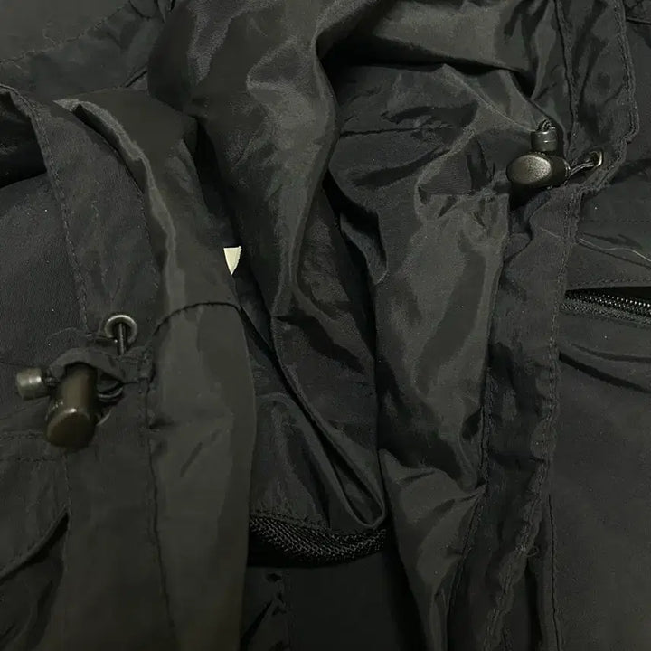 [BUNJANG] The North Face 6-Pocket Hooded Windbreaker Jacket / 노스페이스 블랙 6포켓 후드 바람막이 자켓