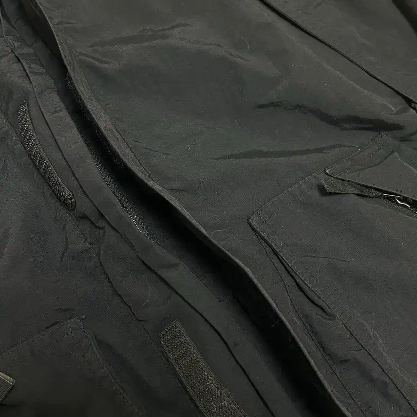 [BUNJANG] The North Face 6-Pocket Hooded Windbreaker Jacket / 노스페이스 블랙 6포켓 후드 바람막이 자켓