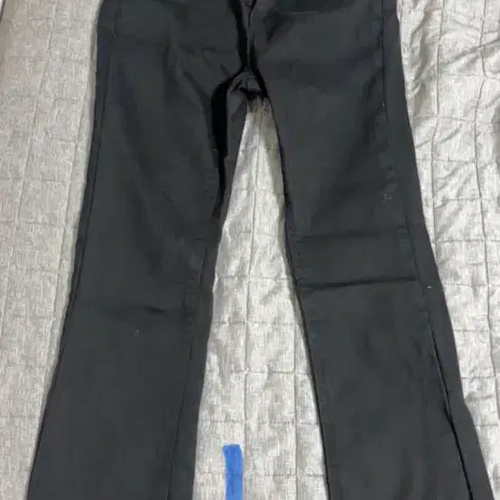 [BUNJANG] Black Bootcut Jeans (2 Available) / 설명창필독 검정 부츠컷 청바지 판매합니당 (2개잇음)스판둘다잇음