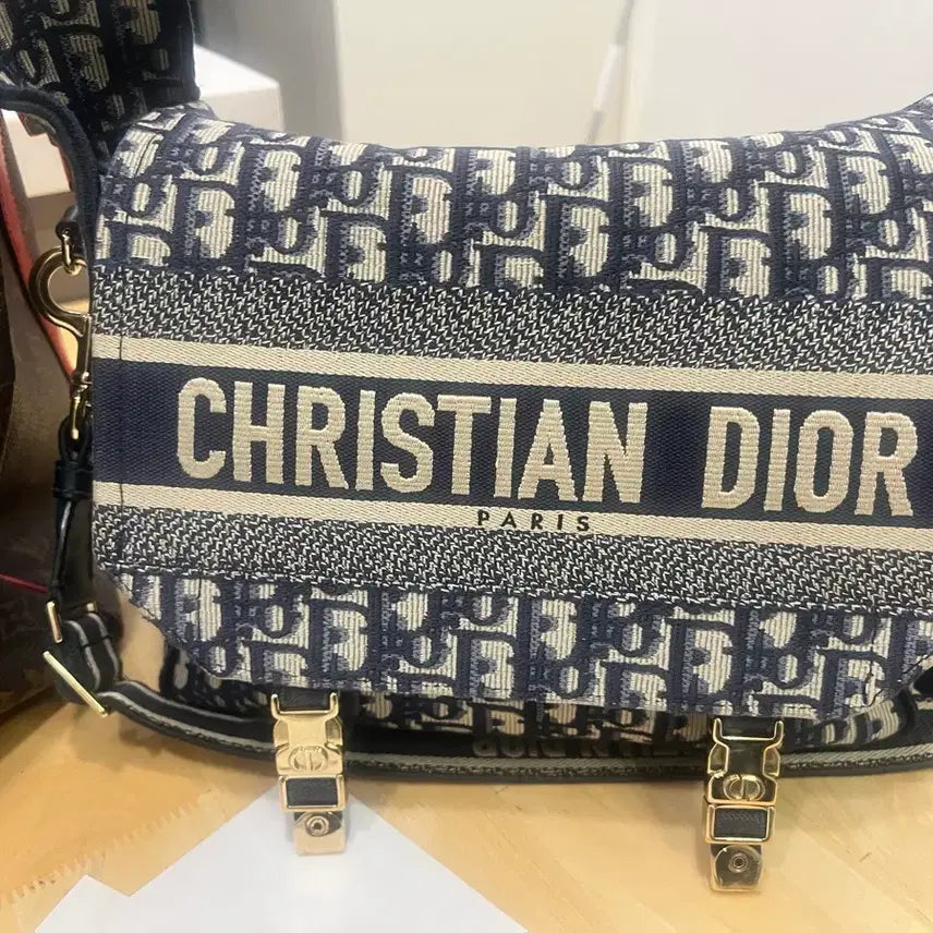 [BUNJANG] Dior Camp Bag Medium / 디올신상 캠프백 미디윰