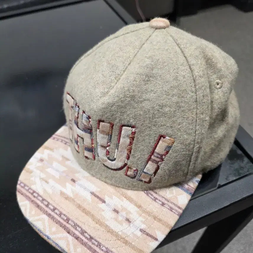 [BUNJANG] Thursday Island Strap Bag Hat / 써스데이 아일랜드 스트랩백 모자