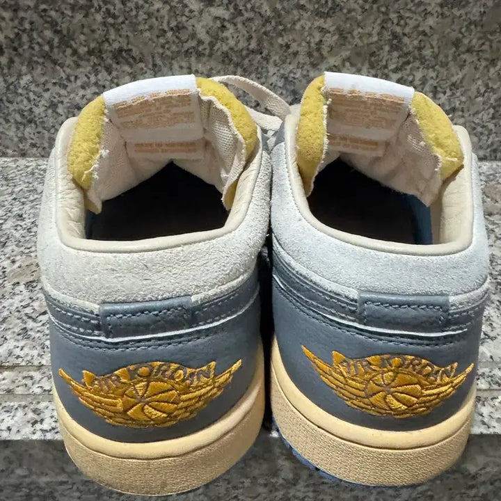 [BUNJANG] Nike Air Jordan 1 Tokyo Sneakers / 나이키 에어 조던 1 도쿄 270 사이즈