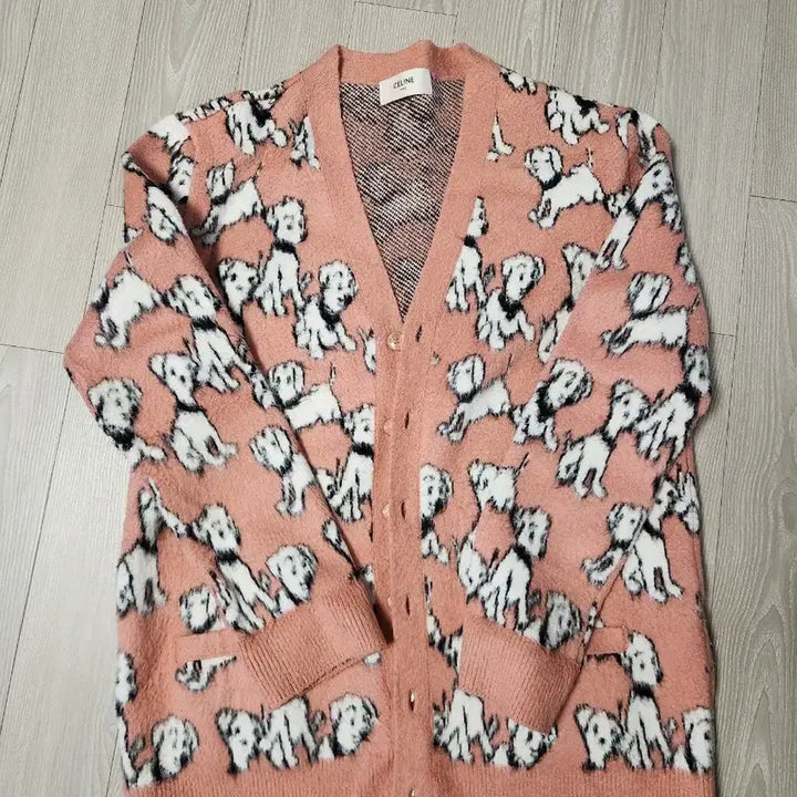 [BUNJANG] Celine Dalmatian Cardigan (V's Favorite) - New / 셀린느 정품 달마시안 가디건 팝니다. 새상품 입니다.