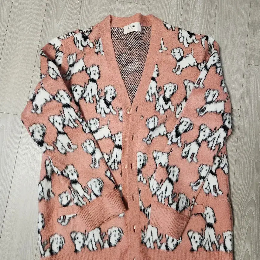 [BUNJANG] Celine Dalmatian Cardigan (V's Favorite) - New / 셀린느 정품 달마시안 가디건 팝니다. 새상품 입니다.