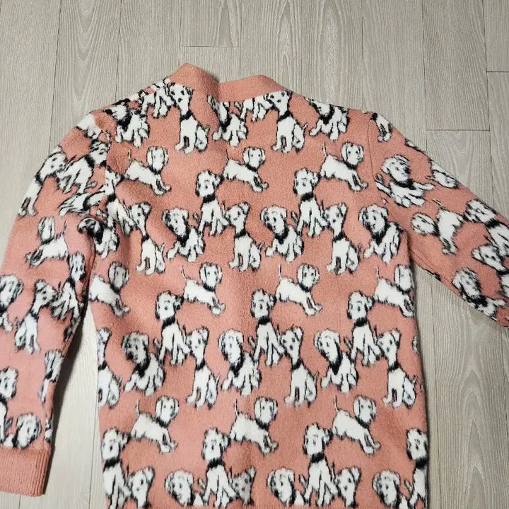 [BUNJANG] Celine Dalmatian Cardigan (V's Favorite) - New / 셀린느 정품 달마시안 가디건 팝니다. 새상품 입니다.