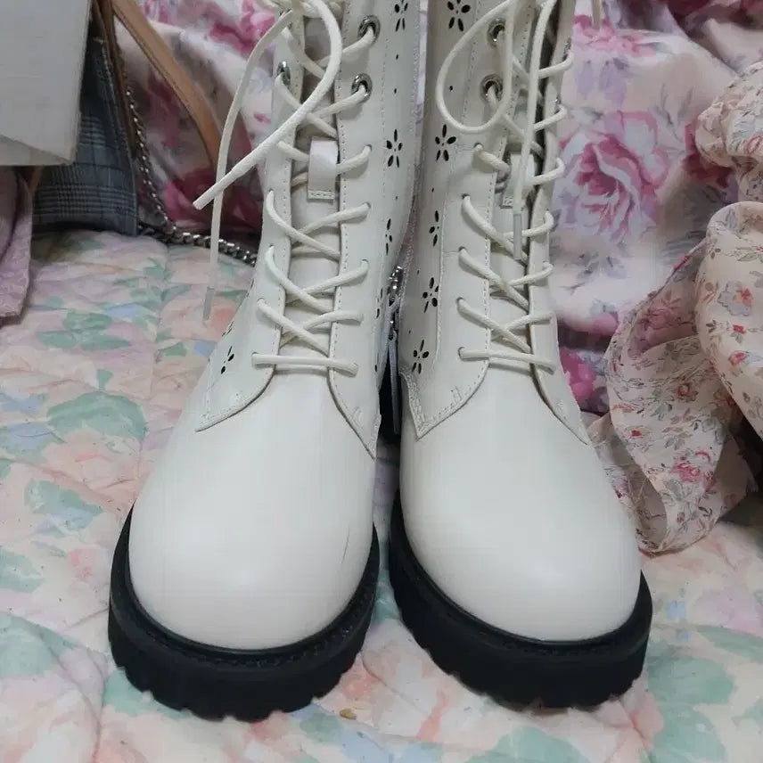 [SOLD OUT] 써스데이아일랜드 부츠 235